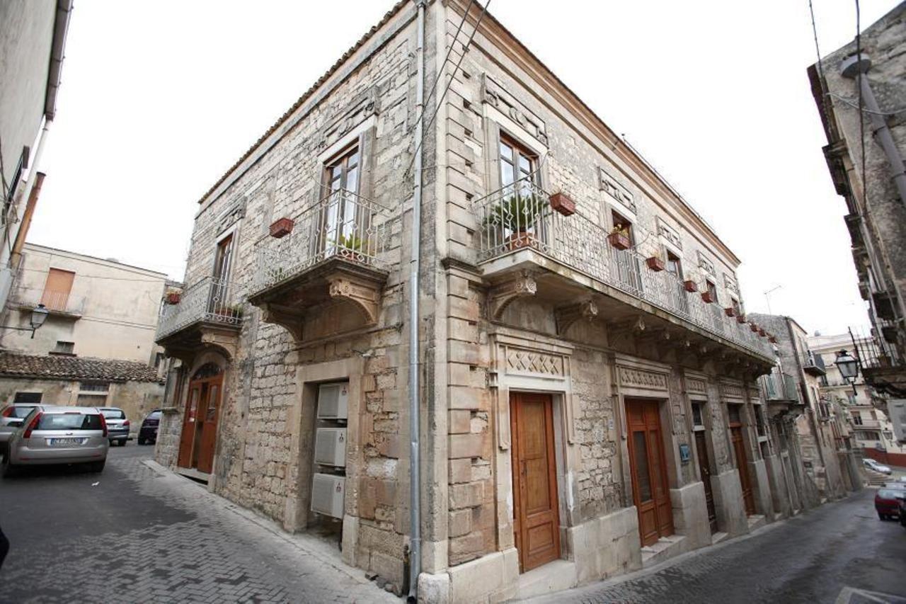B&B Candido Vacanze Modica Exteriör bild